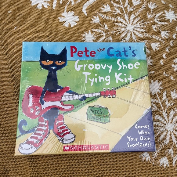 pete the cat Toys Last Chance Pete The Cat Shoe Tying Kit Brand New